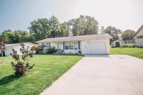 11 Center St, Neillsville, WI 54456