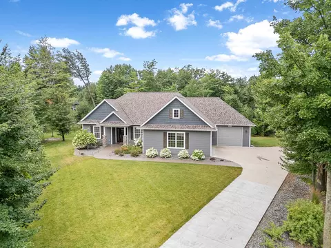 1955 Sunny Brook Ct, Plover, WI 54467
