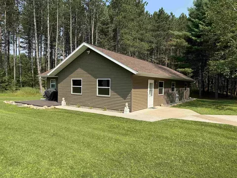 Exterior - 10386 Forest Rd, Tomahawk, WI 54487 photo 3 of 12