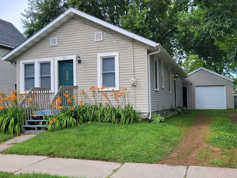 311 W Depot St, Marshfield, WI 54449