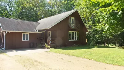 w6940 North Cardinal Drive, Medford, WI 54451