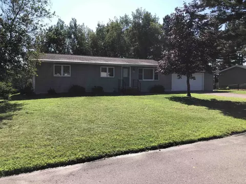 1011 St Paul Dr, Merrill, WI 54452