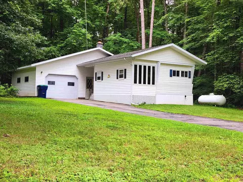 210185 Palace St, Hatley, WI 54440