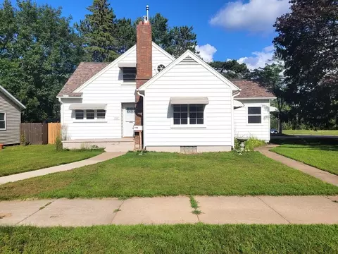1237 S 5th Ave, Wausau, WI 54401
