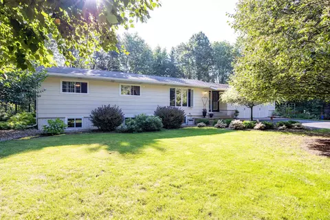 1721 Ridgewood Cir, Plover, WI 54467