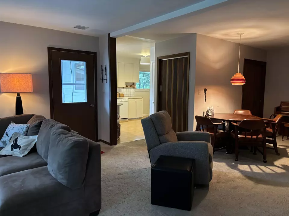 Living - 1011 10th St, Mosinee, WI 54455 photo 4 of 6