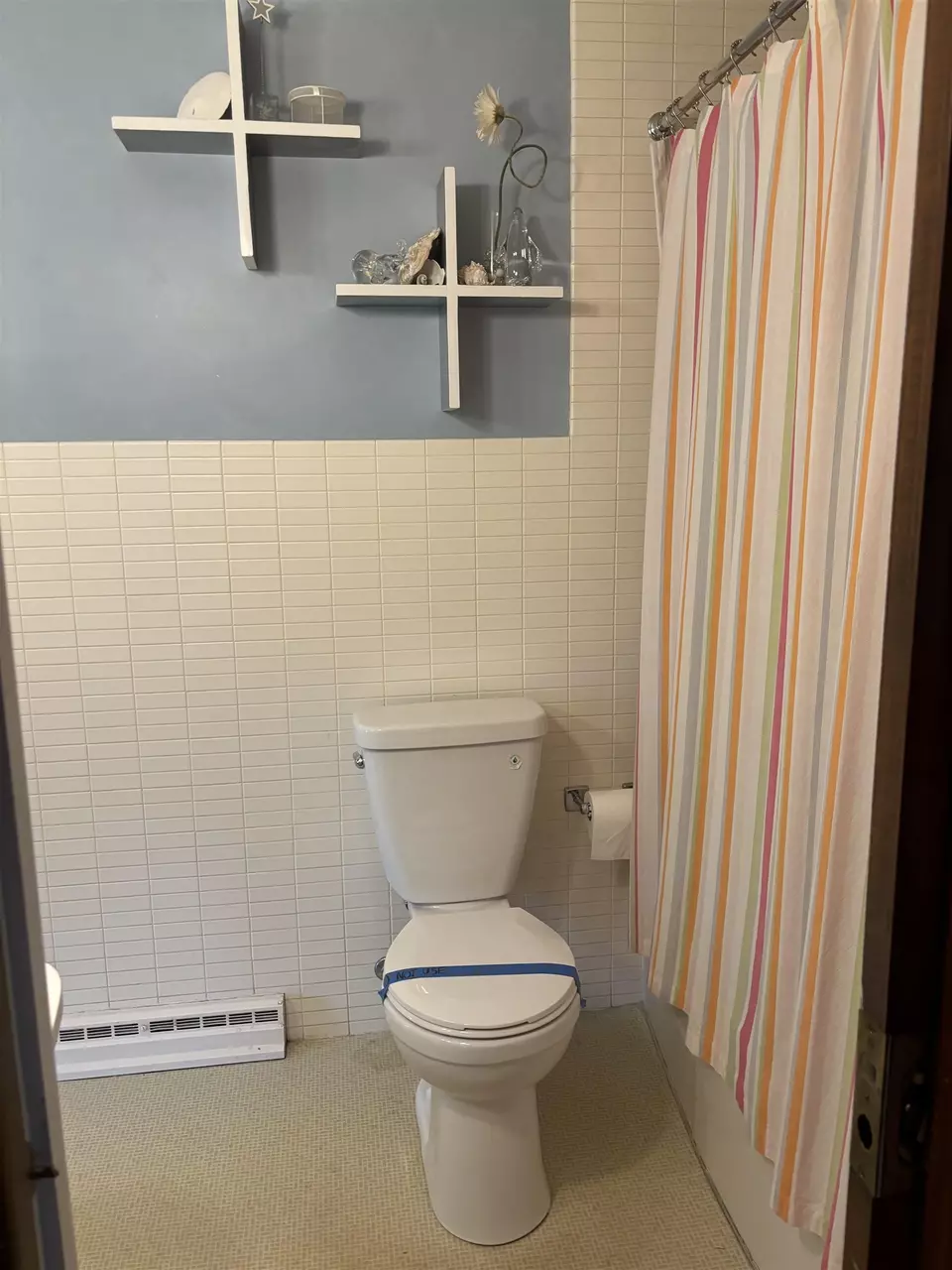 Bath - 1011 10th St, Mosinee, WI 54455 photo 3 of 3