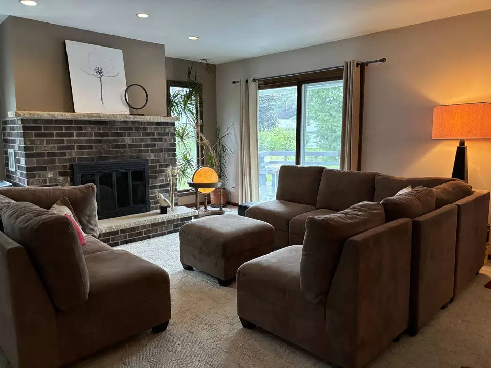 Living - 1011 10th St, Mosinee, WI 54455 photo 3 of 6