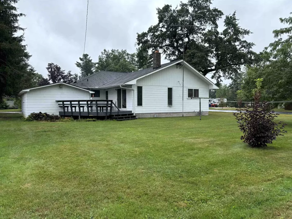 Exterior - 1011 10th St, Mosinee, WI 54455 photo 4 of 5