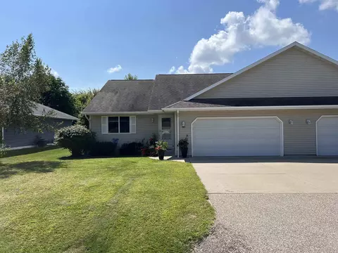 485 Red Tail Dr, Amherst, WI 54406