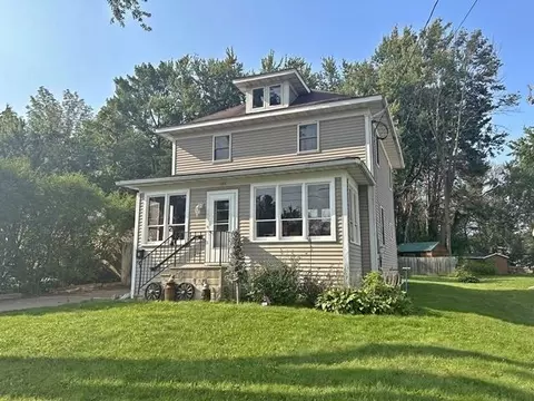1005 W Arlington St, Marshfield, WI 54449