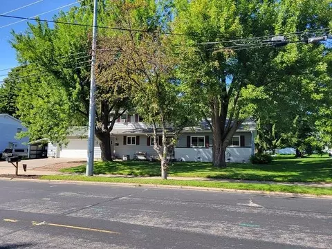 515 W 14th St, Marshfield, WI 54449