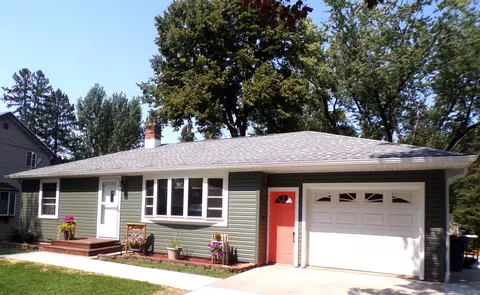 402 W Mill St, Loyal, WI 54446