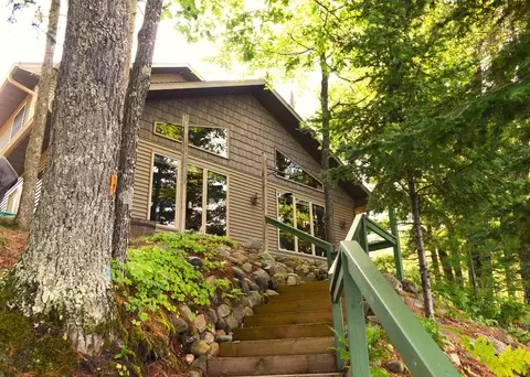 10156 Chippewa Trl, Hazelhurst, WI 54531