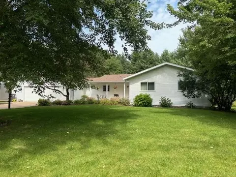 210 W Pine St, Abbotsford, WI 54405