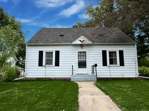706 S Apple Ave, Marshfield, WI 54449