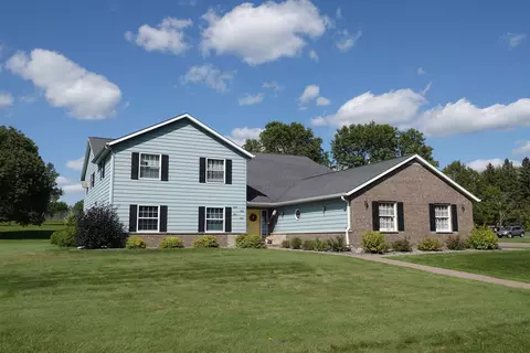 523525527529 Urquhart St, Medford, WI 54451