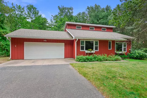 2010 Norway Pine Dr, Plover, WI 54467