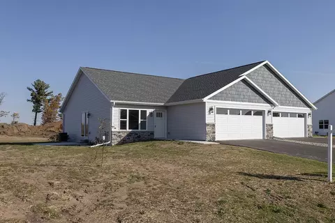 840 Green Pastures Trl, Plover, WI 54467