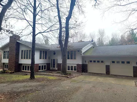 655 Serenity Ln, Custer, WI 54423
