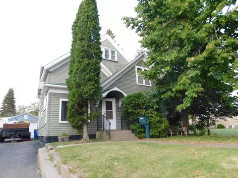 208 E 2nd St, Merrill, WI 54452