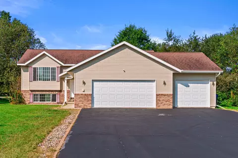 1986 Woodcrest Cir, Kronenwetter, WI 54455