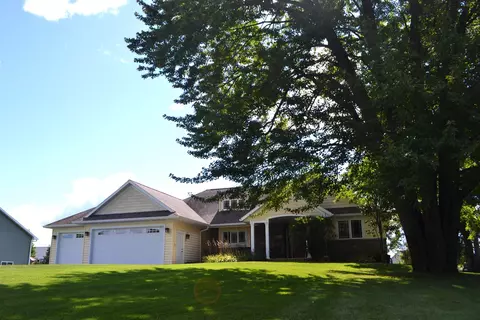 2283 Burton Ave, Kronenwetter, WI 54455