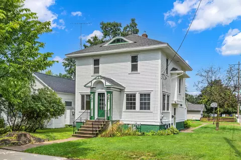 2048 Oak St, Stevens Point, WI 54481