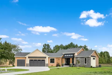 638 Briarwood Way, Plover, WI 54467