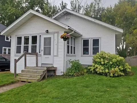 716 W Blodgett St, Marshfield, WI 54449