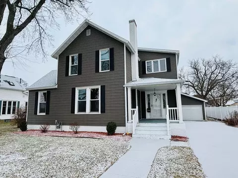 2311 Riverside Ave, Marinette, WI 54143