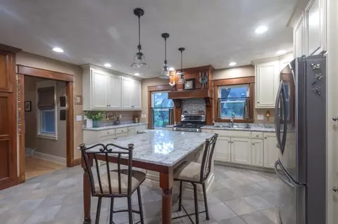 Kitchen - 23 Winona Ct, Appleton, WI 54911 photo 3 of 5