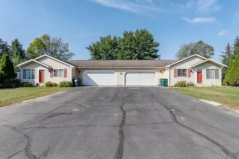 5106-5108 Chadwick St, Weston, WI 54476