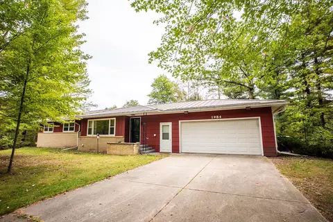 1984 Circle Dr, Mosinee, WI 54455