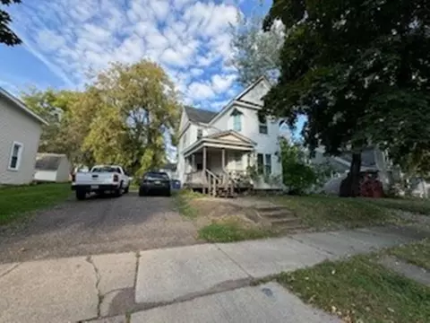 122 S 5th Ave, Wausau, WI 54401
