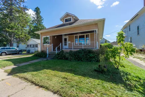 711 E Thomas St, Wausau, WI 54403