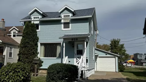 828 6th Ave, Antigo, WI 54409