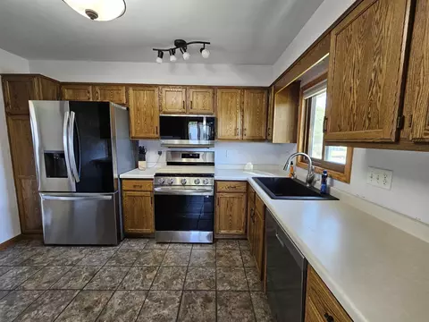 Kitchen - 1508 E Becker Rd, Marshfield, WI 54449 photo 3 of 3