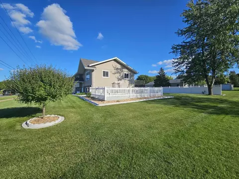Exterior - 1508 E Becker Rd, Marshfield, WI 54449 photo 4 of 7