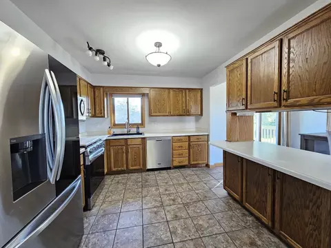Kitchen - 1508 E Becker Rd, Marshfield, WI 54449 photo 2 of 3