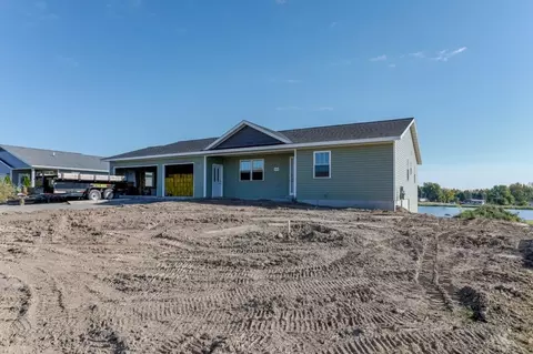 800 Waterside St, Athens, WI 54411