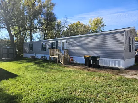 1407 N Peach Ave, Marshfield, WI 54449