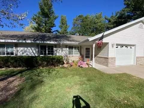 2824 New Freedom Dr, Plover, WI 54467