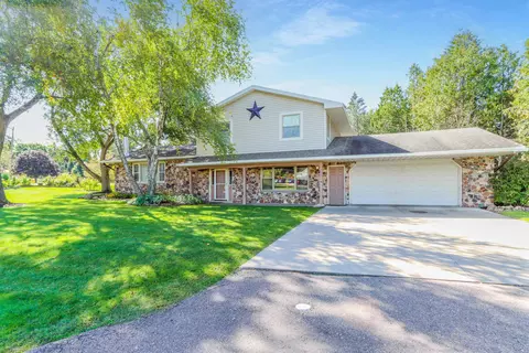1508 N Shawano Dr, Marshfield, WI 54449