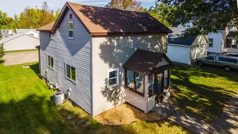 409 6th St, Mosinee, WI 54455
