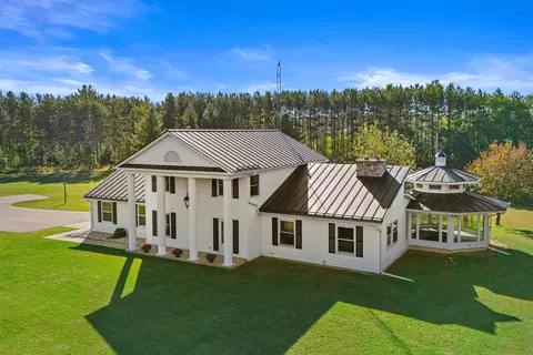 3980 Elkins Rd, Amherst, WI 54406
