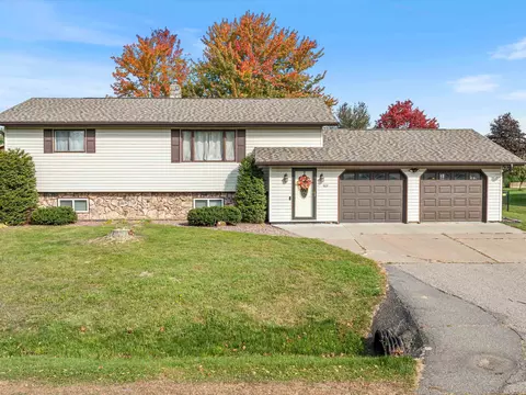 415 E 20th St, Marshfield, WI 54449