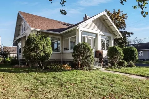 713 S Vine Ave, Marshfield, WI 54449