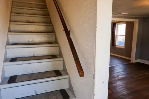 Entry Way - 516 Quartz Ave, Mattoon, WI 54450 photo 1 of 3
