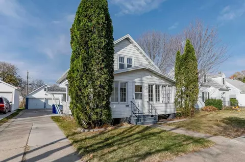 924 S 9th Ave, Wausau, WI 54401